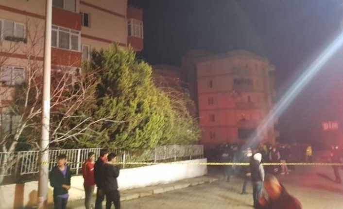 İzmir Narlıdere'de heyelan: İki apartman tamamen boşaltıldı