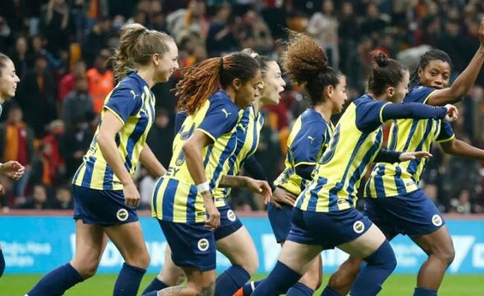 Tarihi maçta tarihi skor; Fenerbahçe, Galatasaray'ı 7-0 yendi