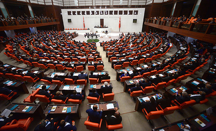 AKP'den ekonomiye ilişkin 4 maddelik yasa teklifi