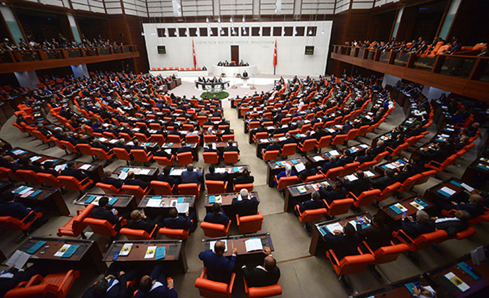 AKP'nin yasa teklifi Meclis'te: Varlıklarını TL'ye dönüştüren kurumlara vergi muafiyeti