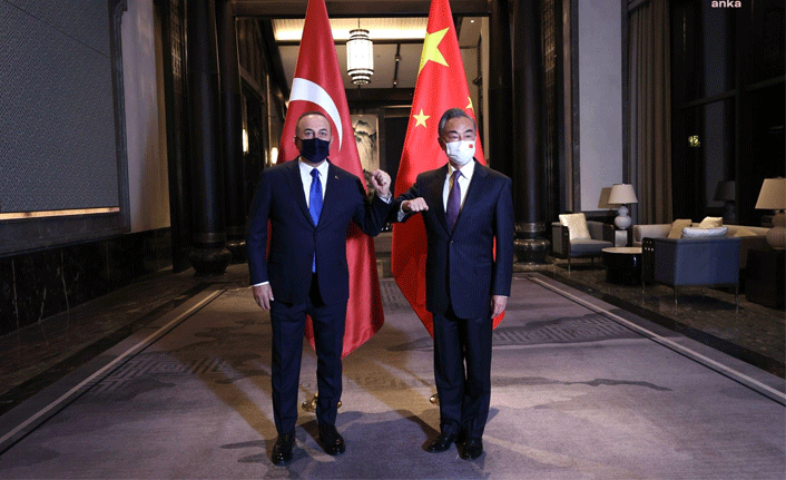 Bakan Çavuşoğlu Çin Dışişleri Bakanı'yla görüştü 