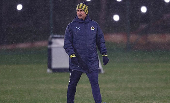 Fenerbahçe'nin yeni teknik direktörü İsmail Kartal: Futbolun basit oynanması taraftarıyım