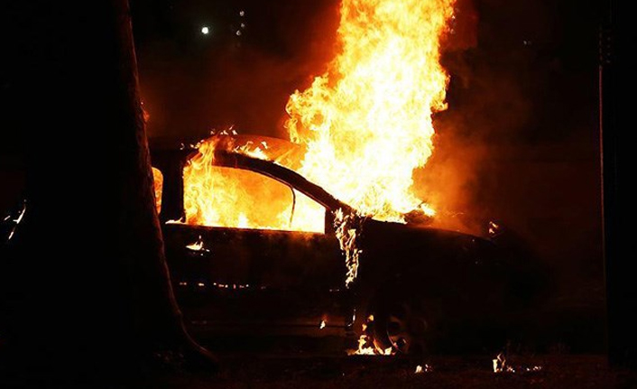 Fransa'da yılbaşı gecesi olaylı geçti: 874 araç ateşe verildi