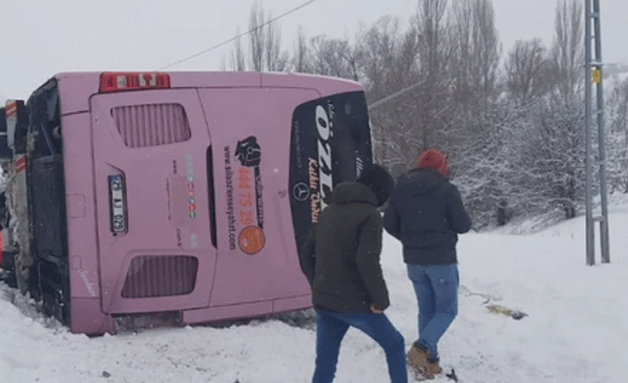 Giresun'da yolcu otobüsü devrildi: Yaralılar var 