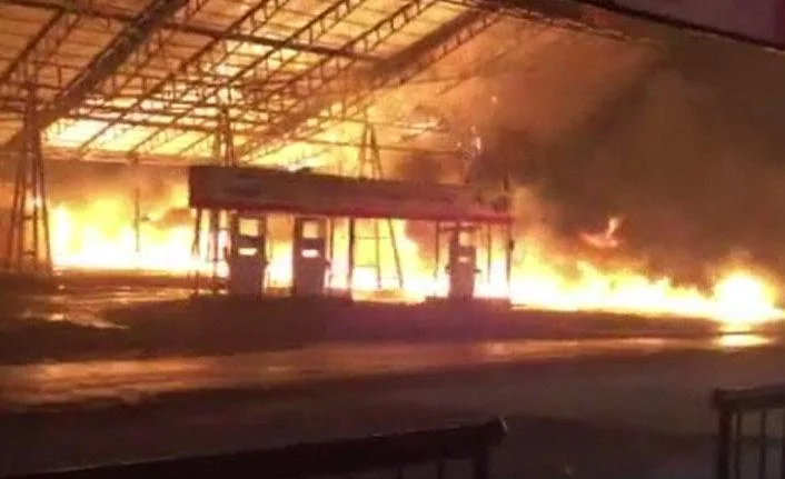 İdlib'de akaryakıt istasyonunda patlama
