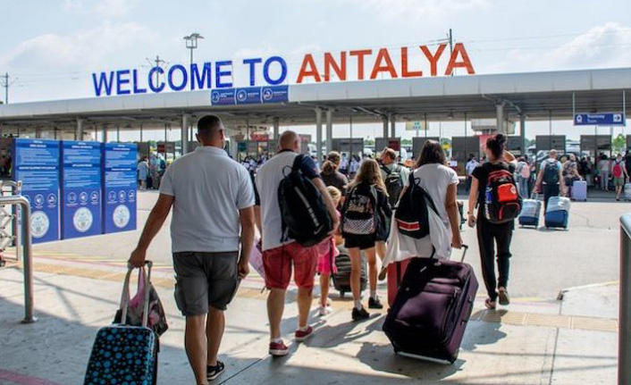 Antalya turist akınına uğradı: Yüzde 162'lik artış