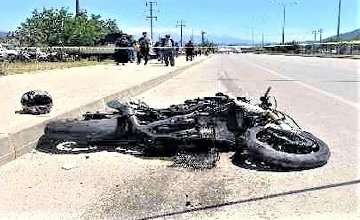 İki motosikletin çarpıştığı feci kazada 2 kişi yaşamını yitirdi