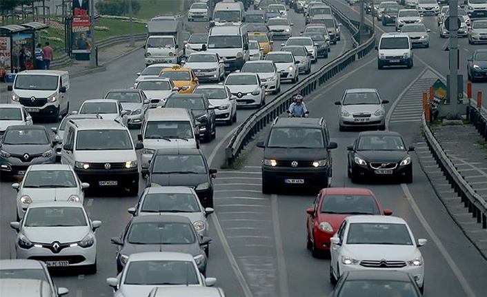 İstanbul Valiliği, şampiyonluk kutlamaları nedeniyle trafiğe kapanacak yolları açıkladı