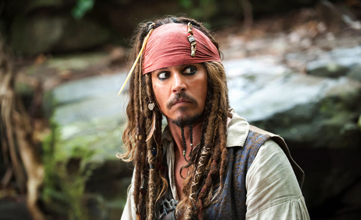 Johnny Depp, Karayip Korsanları'ndaki rolünü kaybetmişti... Hayranlarından flaş adım 