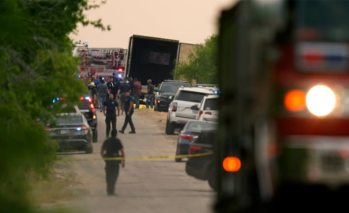 Dehşet veren olay: 46 mülteci kamyonun arkasında ölü bulundu