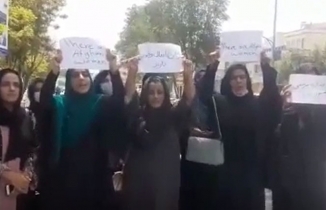 Taliban'ın ele geçirdiği Afganistan'da kadınlar eylem yaptı